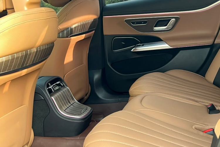 Used Mercedes-Benz E-Class 2024 Refresh E 300 L Stylish Edition