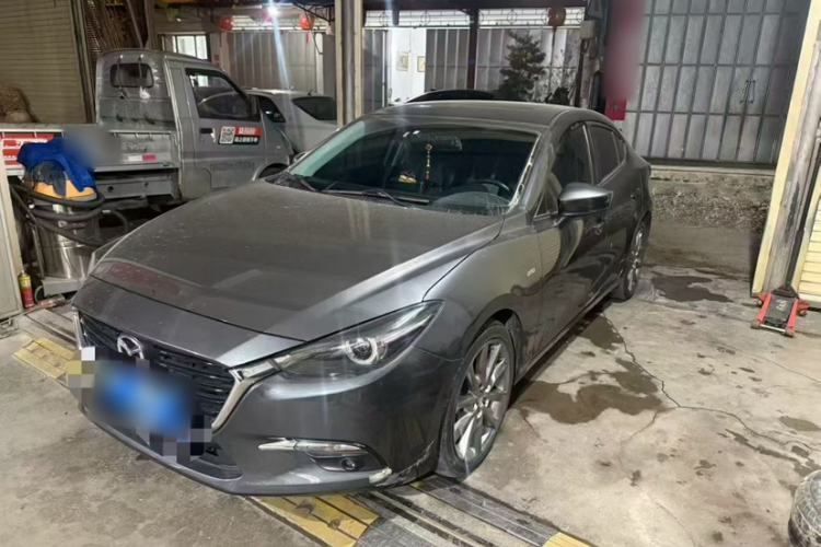 Used Mazda Mazda 3 Axela 2017 Sedan 2.0L Automatic Prestige Model China V Standard