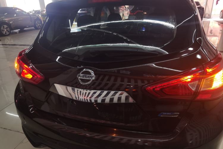 Used Nissan Tiida 2016 1.6L CVT Cool Dynamic Edition