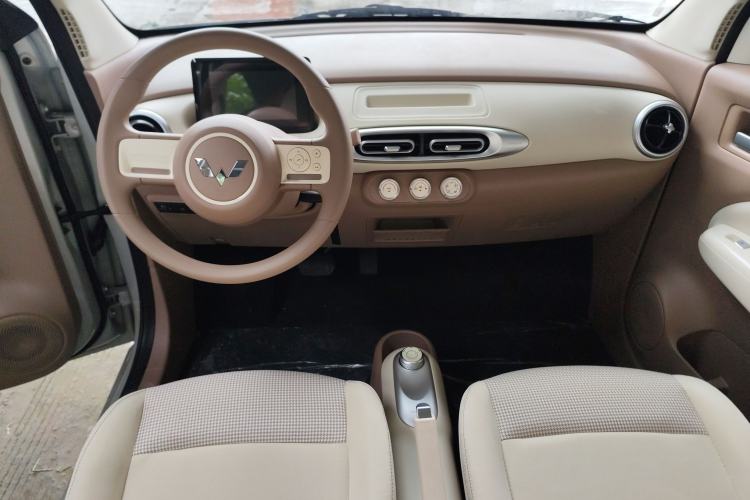 Used Wuling Hongguang MINIEV 2025 Four-Door Version Advanced Edition
