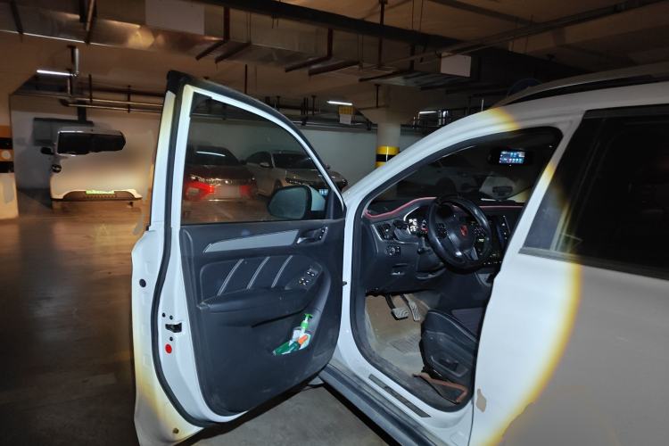 Used Roewe RX5 2016 20T Two-Wheel Drive Automatic Internet Smart Edition