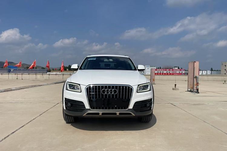 Used Audi Q5 2017 Plus 40 TFSI Technology Model
