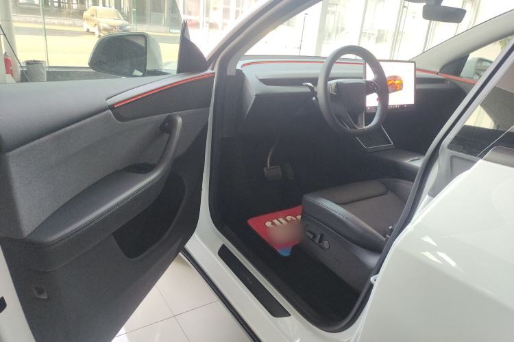 Used Tesla Model Y 2025 Rear-Wheel-Drive Version