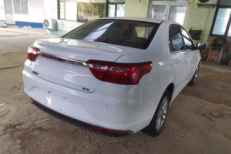 Used Geely Auto Vision 2019 Upgraded Model 1.5L Manual Luxury Version China VI Standard
