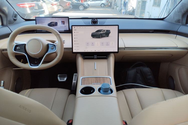 Used Hima Luxeed R7 2024 All-Electric 736 km Ultra