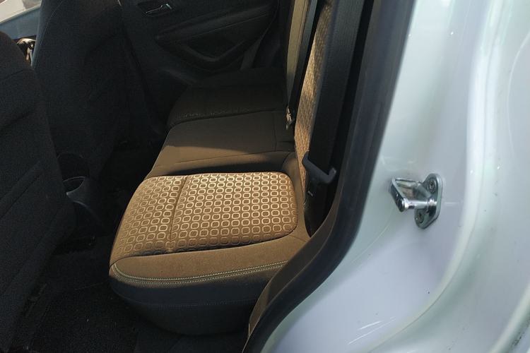 Used Chevrolet Trax 2016 1.4T Automatic Two-Wheel Drive Comfort Version with Sunroof
