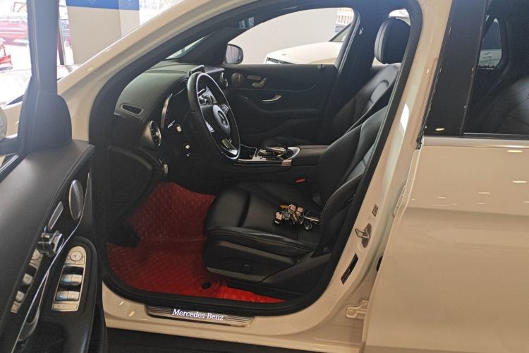 Used Mercedes-Benz GLC 2016 GLC 260 4MATIC Luxury Model