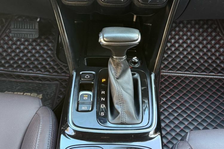 Used GAC Trumpchi GS4 2018 235T Automatic Two-Wheel Drive Luxury Smart Connectivity Version
