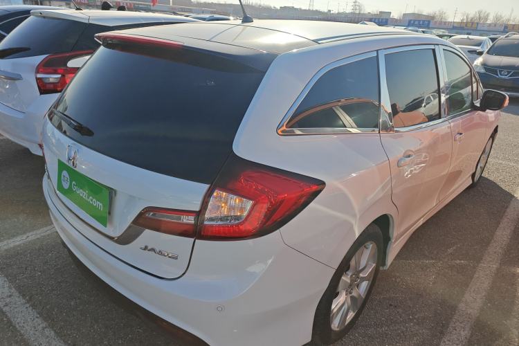 Used Honda Jade 2014 1.8L Automatic Comfort Elite Version 5 Seats
