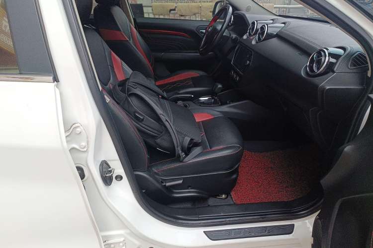 Used Soueast DX3 2018 1.5T SRG CVT Flagship Model
