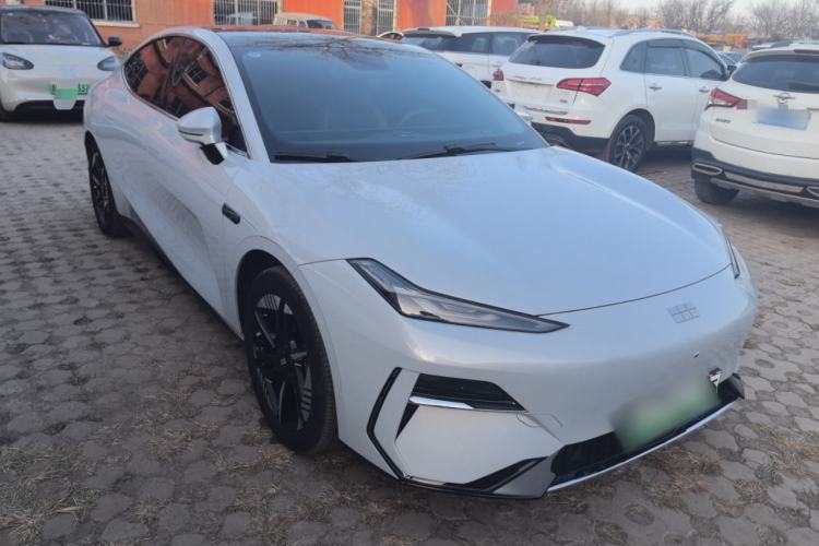 Used  E8 2024 550 km Range Rear-Drive Dragon Edition
