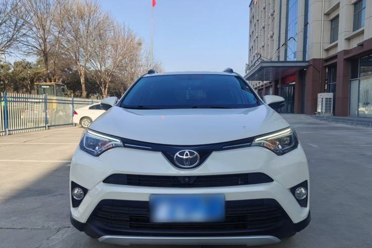 Used Toyota RAV4 2019 2.0L CVT Two-Wheel Drive ZhiShang Version China VI Standard
