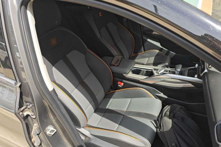 Used Geely Auto Coolray 2023 1.5T DCT Diamond Edition
