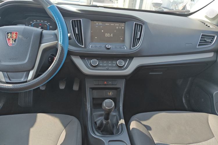 Used Roewe 360 2016 1.5L Manual Smart Screen Version
