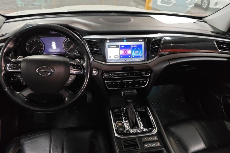 Used GAC Trumpchi GS8 2017 320T Two-Wheel Drive Luxury Smart Connectivity Version (7 Seats)
