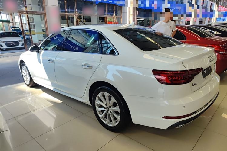 Used Audi A4L 2019 40 TFSI Ambition China VI
