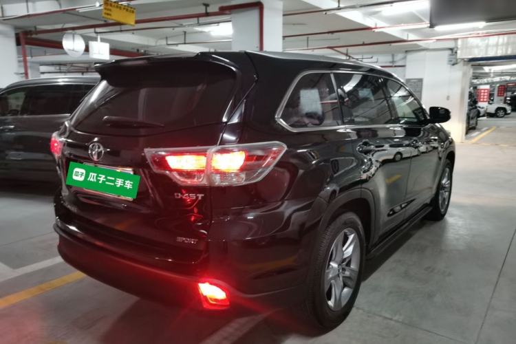 Used Toyota Highlander 2017 2.0T Two-Wheel Drive Luxury Edition 7 Seats