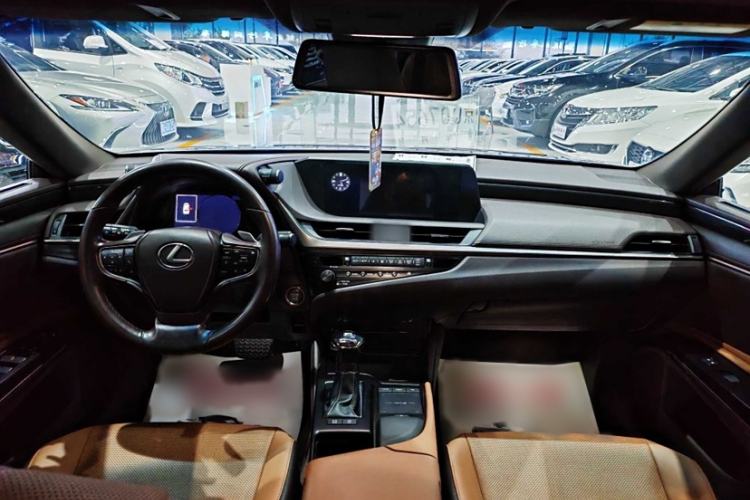 Used Lexus ES 2018 200 Excellence Edition China V Standard
