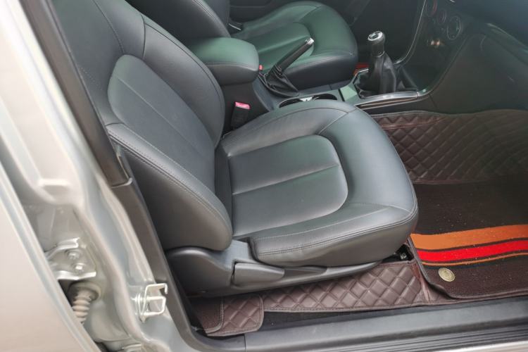 Used Great Wall Wingle 5 2017 2.0T European-spec Diesel Two-Wheel-Drive Entry-Level Big Double-Cab GW4D20D