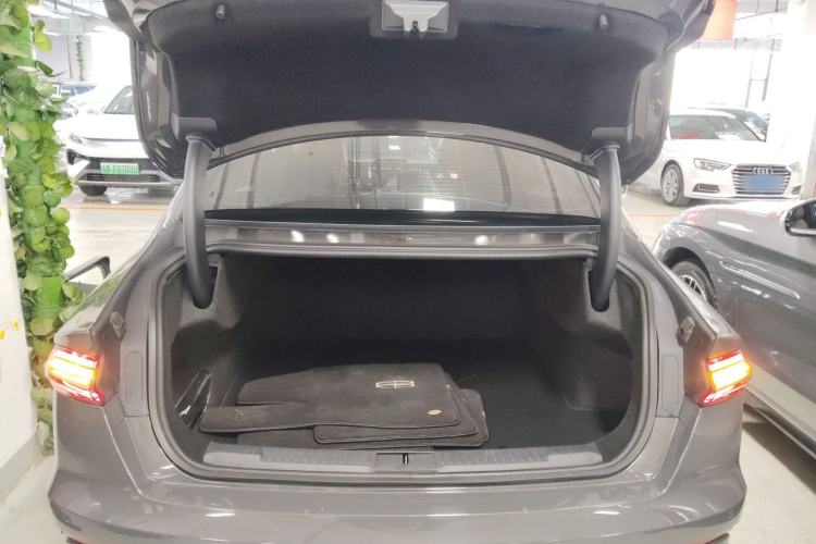 Used Lincoln Z 2022 iXiang Zunyi Edition
