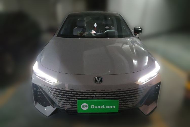 Used Changan UNI-V 2022 1.5T Smart Navigation Version
