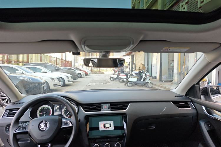 Used Skoda Octavia 2019 TSI280 DSG Luxury Edition Station Wagon China VI Standard