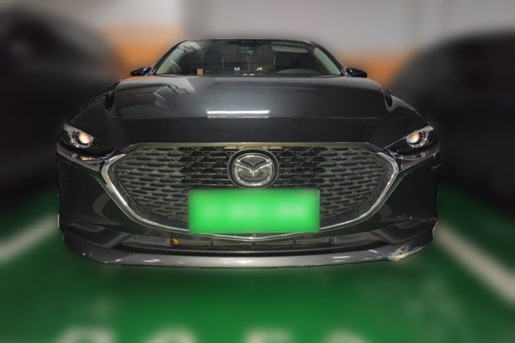 Used Mazda Mazda 3 Axela 2020 1.5L Automatic Luxury Version
