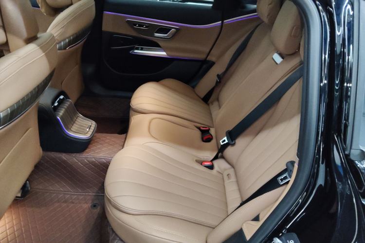 Used Mercedes-Benz E-Class 2025 Facelift E 300 L Fashion Edition
