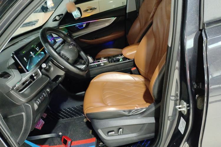 Used Chery Tiggo 8 PLUS 2021 290TGDI DCT Luxury Edition
