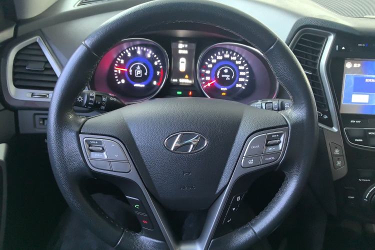 Used Hyundai Santa Fe 2015 2.0T Automatic All-Wheel Drive Smart Version 5 Seats
