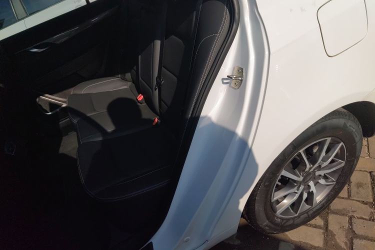 Used Geely Auto Emgrand 2019 Leading Edition 1.5L Manual Luxury Model China VI Standard
