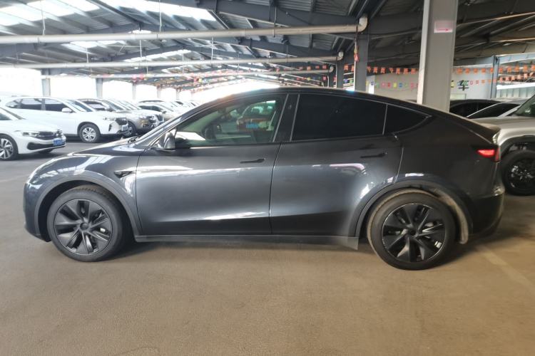 Used Tesla Model Y 2024 Rear-Wheel-Drive Version
