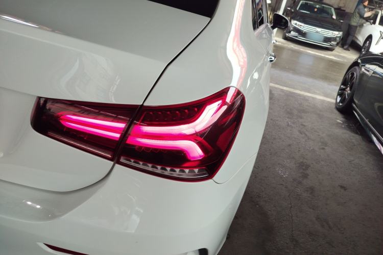 Used Mercedes-Benz A-Class 2022 Second Facelift A 200 L Sport Sedan Fashion Version
