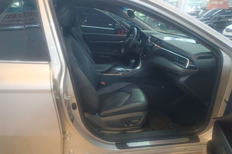 Used Toyota Camry 2019 Revised Version 2.0G Luxury Edition