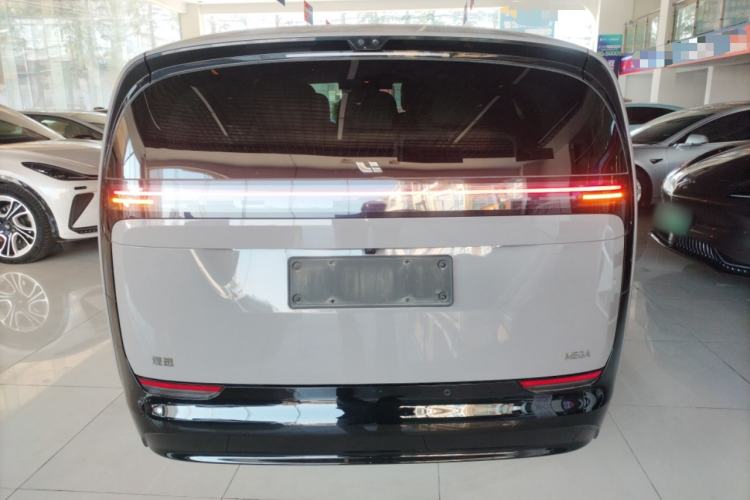 Used Li Auto MEGA 2024 Ultra Model
