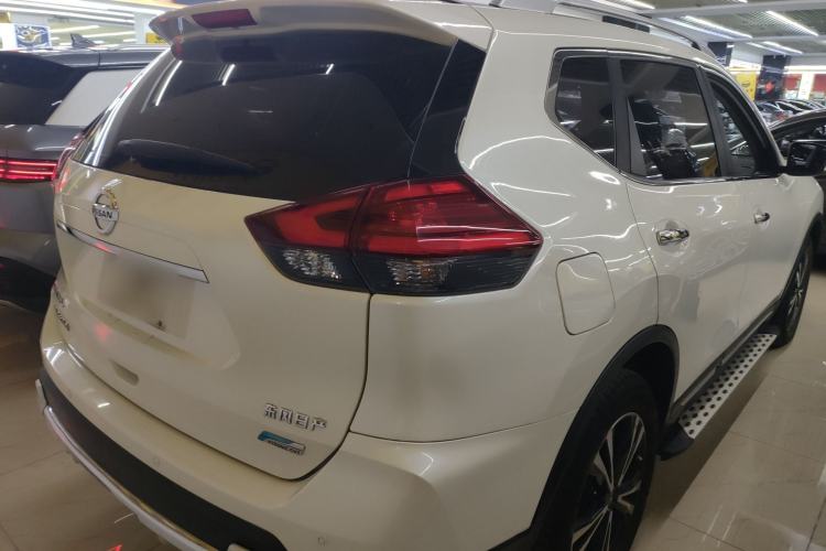 Used Nissan X-Trail 2017 2.5L CVT Leading Edition 4WD