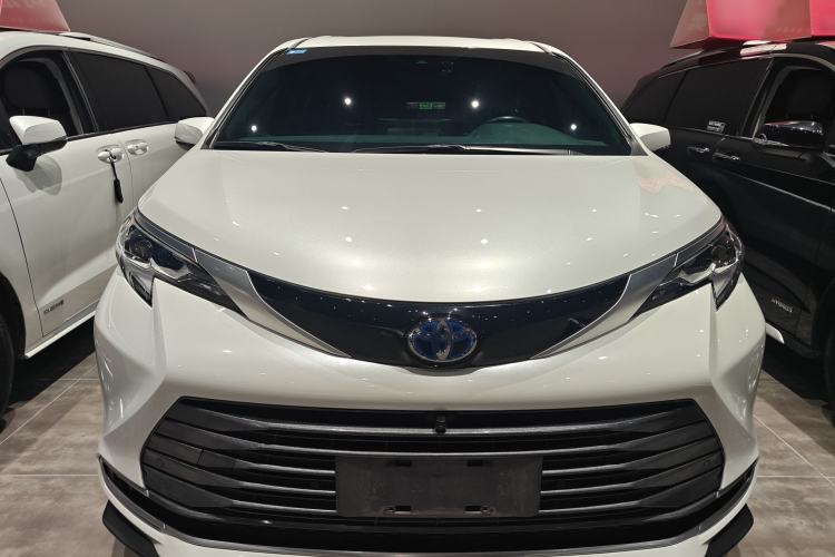 Used Toyota Sienna 2021 2.5L Hybrid Premium Edition