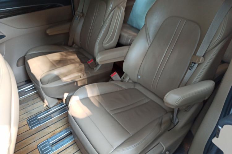 Used Buick GL8 2017 ES 28T Luxury Model China V Standard
