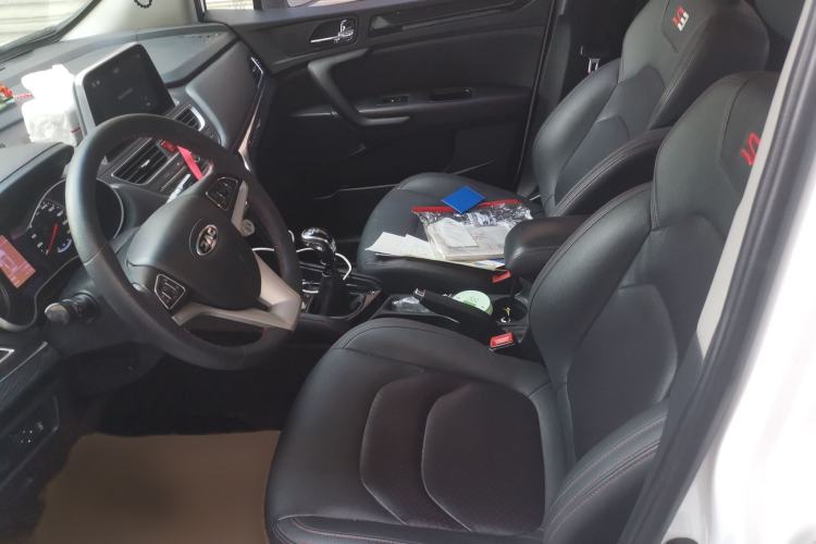 Used  Refine S3 2017 1.6L Manual Smart Connectivity Model
