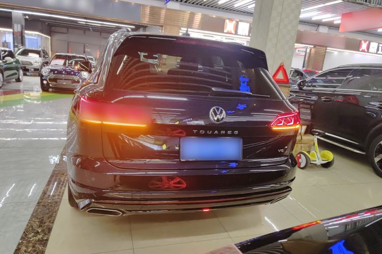 Used Volkswagen Touareg 2021 3.0 TSI Luxury Edition Black Diamond Sport Package
