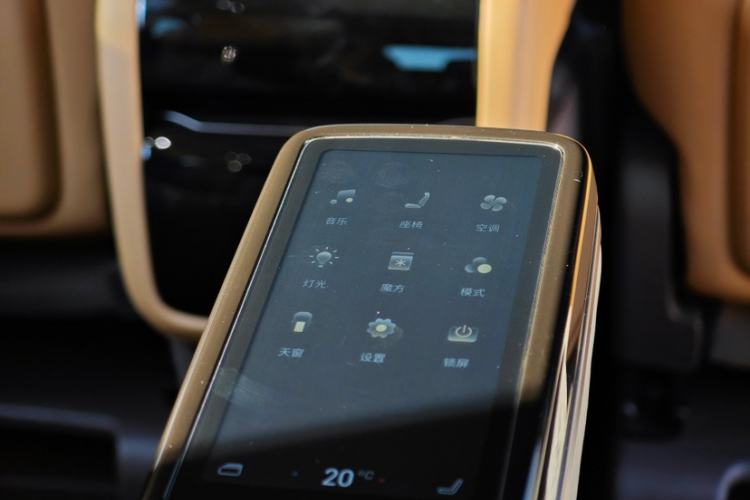 Used Denza D9 2022 DM-i 970 Four-Wheel Drive Prestige Model