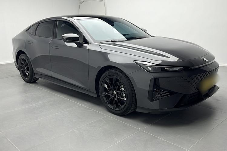 Used Changan UNI-V 2025 1.5T 500Bar Prestige Version
