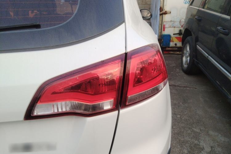 Used Zotye Domy X5 2017 Value Edition 1.6L Manual Fashion Model
