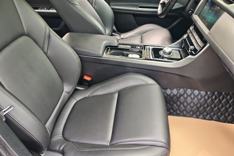 Used Jaguar XFL 2019 XFL 2.0T 200PS Two-Wheel-Drive Luxury Edition
