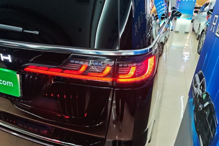 Used VOYAH Dream 2025 PHEV Four-Wheel-Drive Flagship Version – Qiankun Edition
