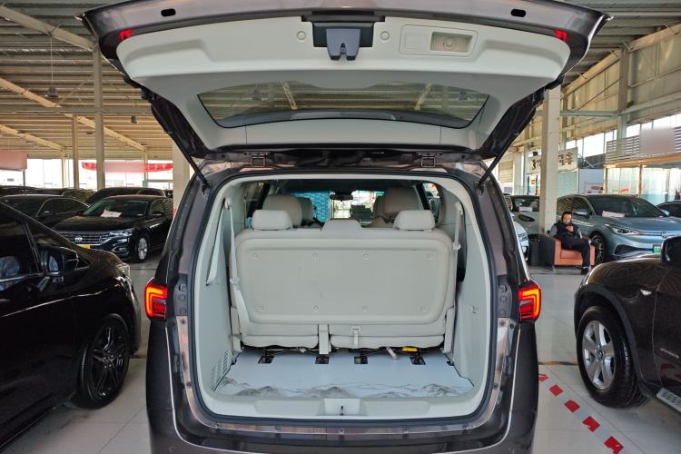 Used Buick GL8 2022 Land Cruiser Executive Class 652T Comfort Model
