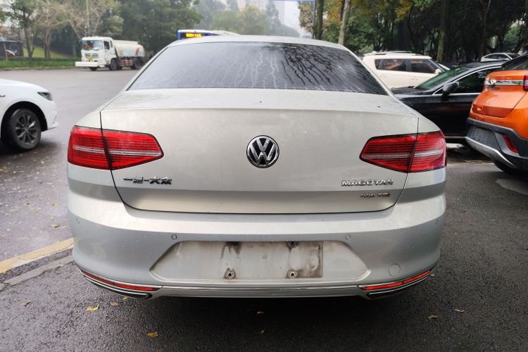 Used Volkswagen Magotan 2017 330TSI DSG Luxury Model