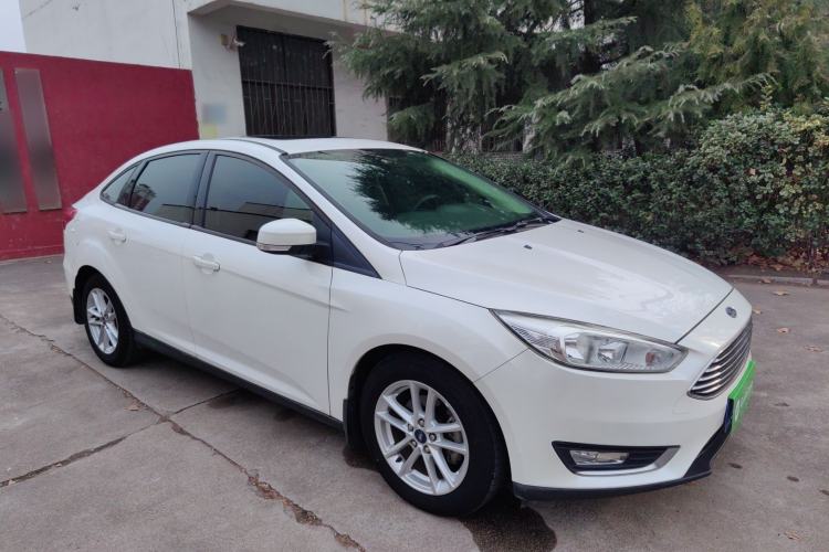 Used Ford Focus 2017 Sedan EcoBoost 125 Automatic Supreme Style SmartDrive Edition
