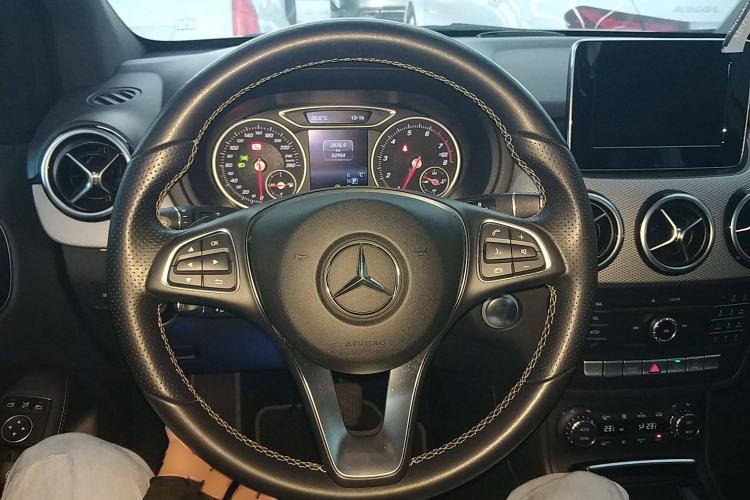Used Mercedes-Benz B-Class 2015 B 200 Fashion Model
