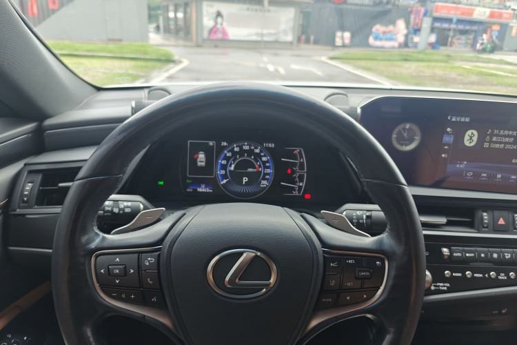 Used Lexus ES 2021 200 Excellence Edition
